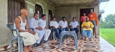 सकलडीहा और पीडीडीयू क्षेत्र में श्री सूर्यमुनि तिवारी ने निभाया शोक संवेदना का दायित्व
