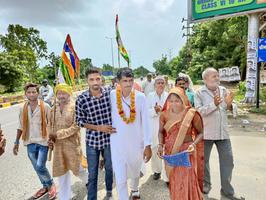 प्रतिज्ञा पदयात्रा - वो कांग्रेस मुक्त करना चाहते थे हम भी निकल पड़े हैं हमारी भी जिद है