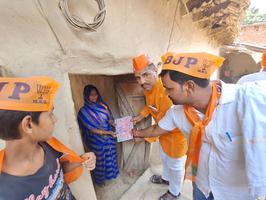 जनसम्पर्क अभियान के दौरान पहुंचे ककरही, तारापुर और जीवनपुर