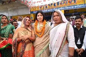 मैनपुरी से इंडिया गठबंधन की प्रत्याशी माननीय सांसद डिंपल यादव जी के चुनावी प्रचार में शिरकत