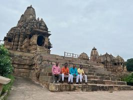 खजुराहो मंदिर भ्रमण - भारत की हजारों वर्ष पुरानी सभ्यता के किए दर्शन