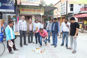 इंदिरानगर बी ब्लॉक में इंटरलॉकिंग टाइल्स निर्माण कार्य का उद्घाटन