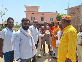 जनसम्पर्क अभियान के दौरान पहुंचे ककरही, तारापुर और जीवनपुर