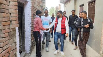 सोमवार को भभुआ प्रखंड की सिवों पंचायत के दर्जनों गांवों का किया निरीक्षण