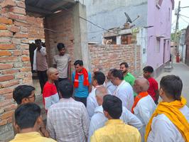 जनता के सुख-दुख में साथ खड़े हैं सूर्यमुनि तिवारी, सकलड़ीहा की विभिन्न ग्राम पंचायतों में पहुंचे जननेता