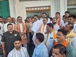 सांसद डॉ महेंद्र नाथ पांडेय ने अपने संसदीय क्षेत्र में विकास कार्यों का लिया जायजा