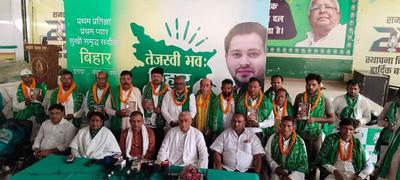 विकास सिंह - बहुजन समाज पार्टी के वरिष्ठ नेताओं का पार्टी छोड़ना चिंतन का विषय