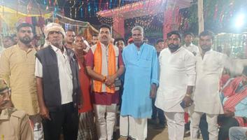 सूर्यमुनी तिवारी - ग्राम जामडीह में भूतभावन भगवान बाबा जामेश्वर नाथ महादेव मंदिर में किए दर्शन