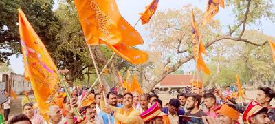 ग्राम मारुफ़पुर में धूमधाम से निकाली भगवान श्रीराम की शोभायात्रा, जयकारों से गूंजा उठा क्षेत्र