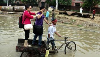 गुडगाँव का ड्रेनेज सिस्टम आखिर कबतक झेलेगा सिस्टम की मार!