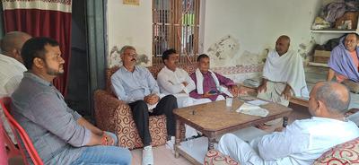 सकलडीहा और पीडीडीयू क्षेत्र में श्री सूर्यमुनि तिवारी ने निभाया शोक संवेदना का दायित्व