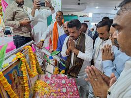 सरकार ने अपने नौ वर्षों के कार्यकाल में समाज के हर वर्ग को अधिकार प्रदान किए हैं - सूर्यमुनि तिवारी