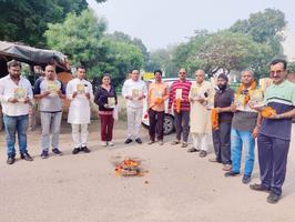 मैथिलीशरण वार्ड के हरिओम पार्क के चारों ओर सड़क निर्माण कार्य का उद्घाटन