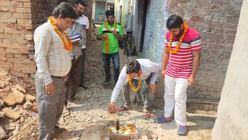 प्रगति के मार्ग पर आगे बढ़ रहा मौलवीगंज वार्ड, विभिन्न स्थानों पर हुआ सीसी रोड कार्य उद्घाटन