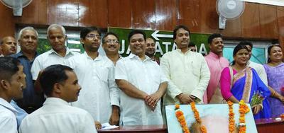 भारतीय संस्कृति व मान्यताओं के पक्षधर