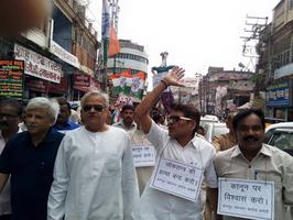 कानपुर में कांग्रेसियों ने की 74वां संशोधन लागू करने की मांग