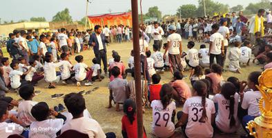 बाल दिवस के अवसर पर में यूनिवर्सल पब्लिक स्कूल द्वारा खेलकूद प्रतियोगिता का आयोजन